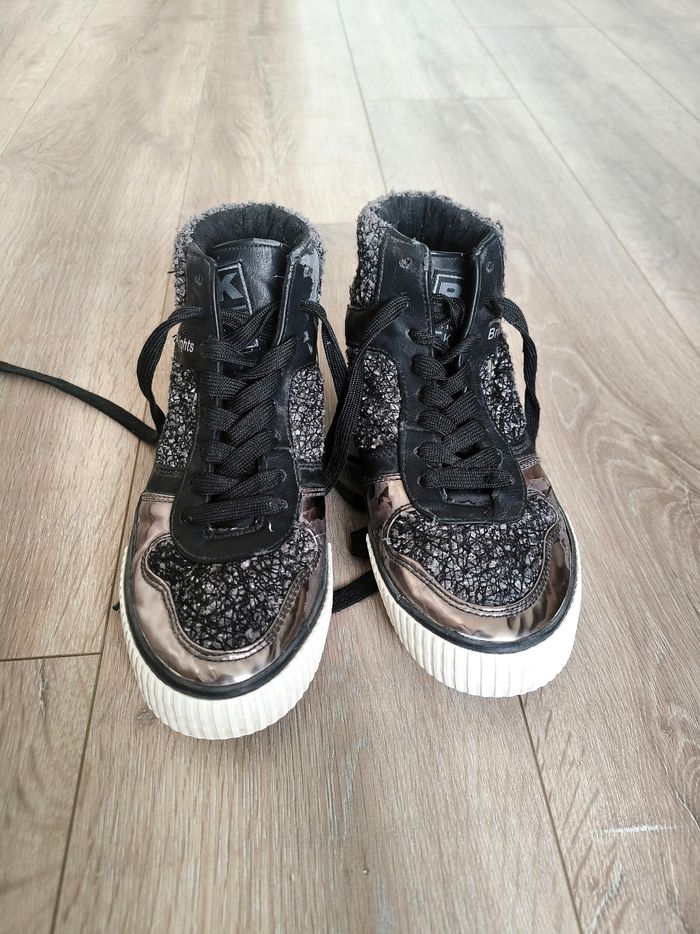 Baskets hautes rose brillant et noir british knights taille 40
