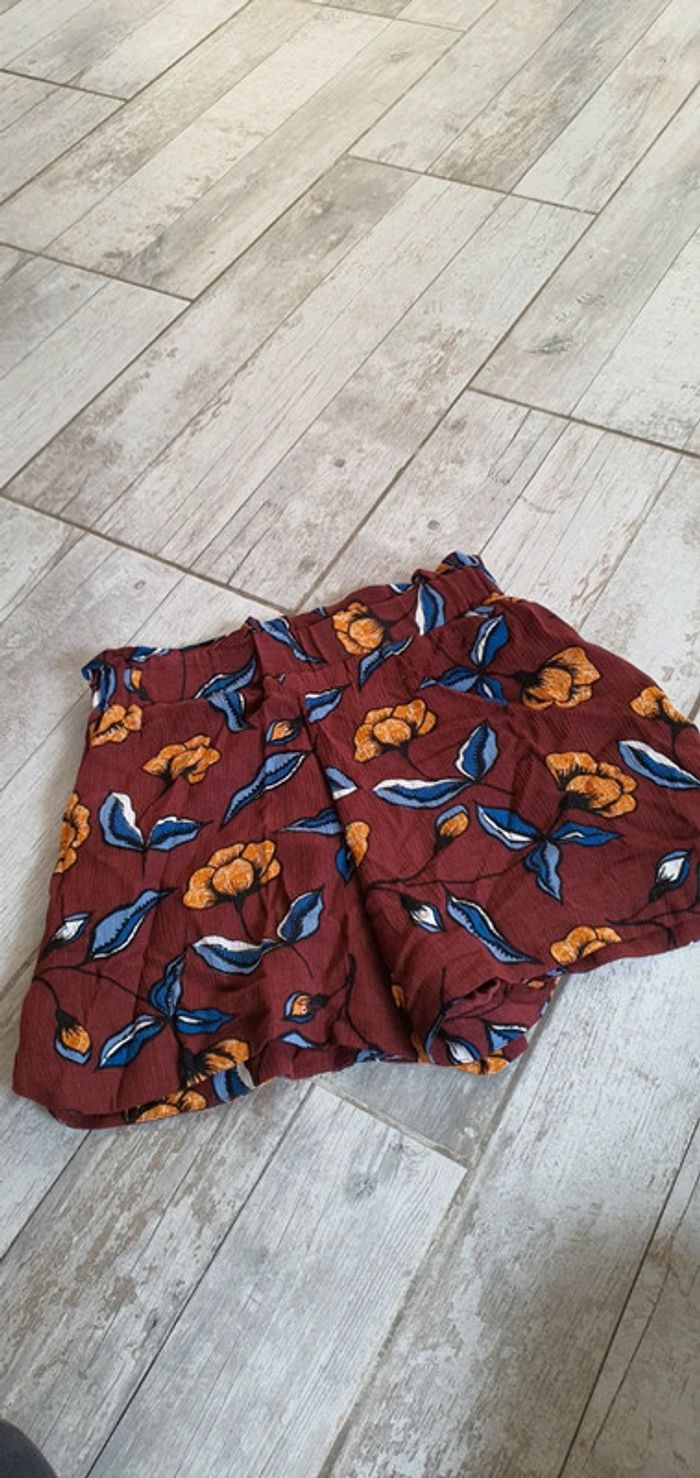 Très beau short de chez kiabi taille 34 en très bon état 👌 - photo numéro 7