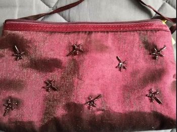 Pochette bandoulière et range rouge à lèvres