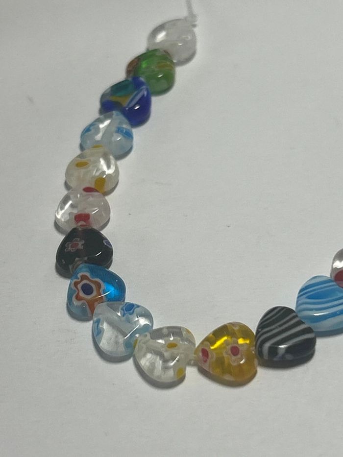 B3, Brin de 20 perles cœurs en verre