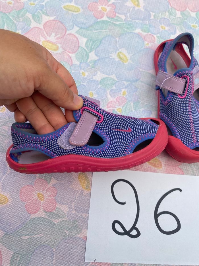 Paire de sandale barefoot nu pied nike 26 - photo numéro 3
