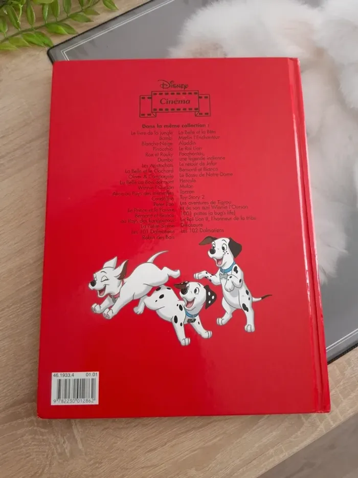 Livre Disney / Les 102 dalmatiens - photo numéro 2