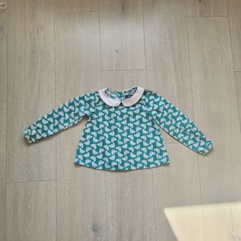 Blouse avec fermeture dans le dos, vert et blanc. Fille 3 ans. Marque Okaidi
