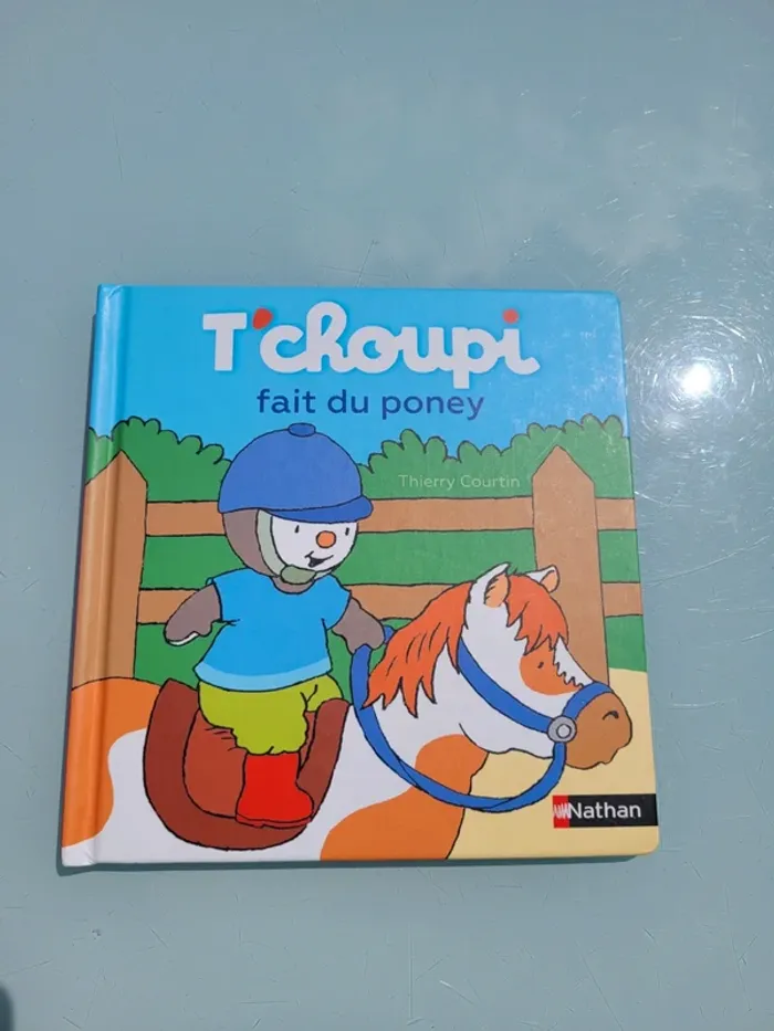 Livre T'choupi, l'ami des petits, tome 45 🐴 T'choupi fait du poney 🐴 73 - photo numéro 2