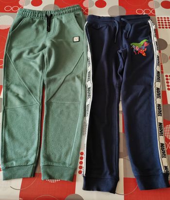 Lot 2 pantalons jogging