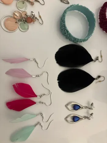 Lot de bijoux fantaisie