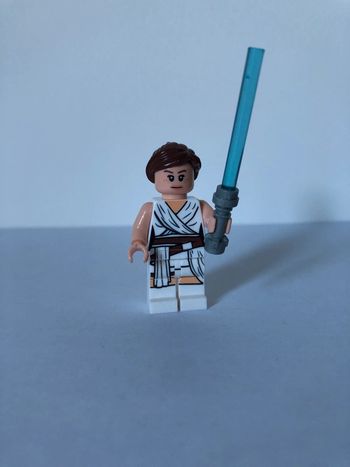 Figurine type lego Jedi Rey. Star Wars