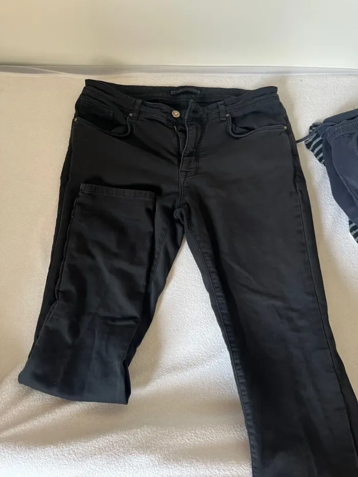 Pantalon noir homme droit