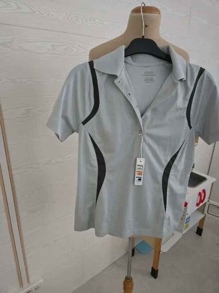 Polo sport femme xs neuf - photo numéro 2