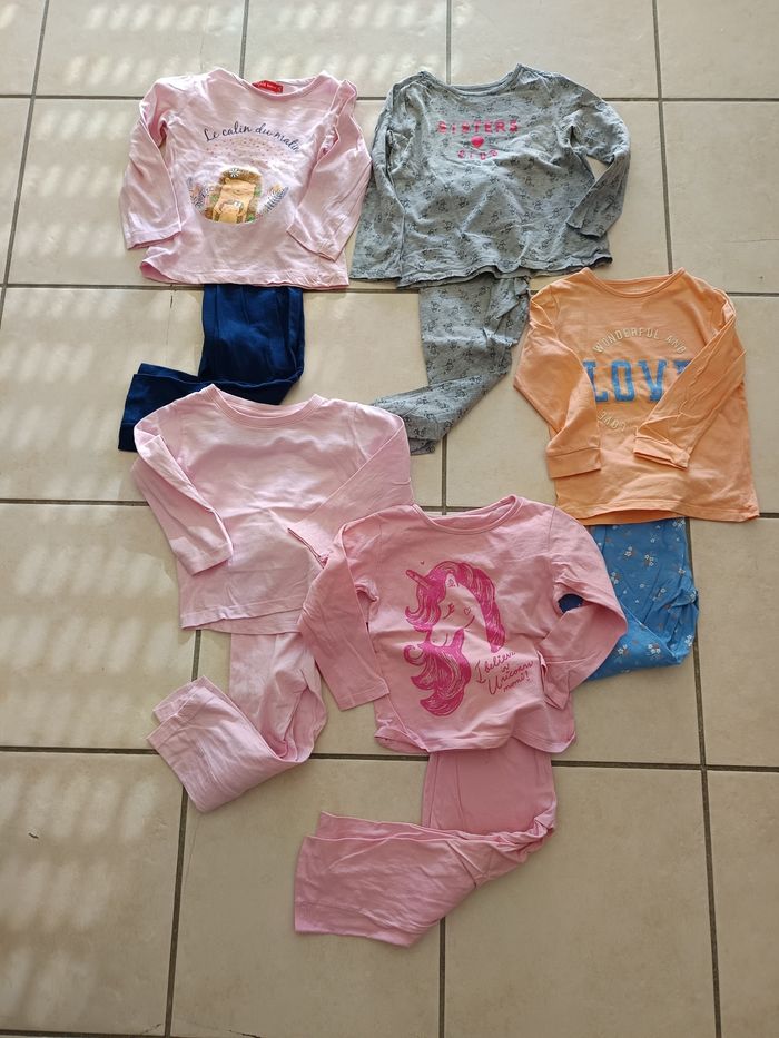 Lot pyjamas fille 3-4 ans multimarques