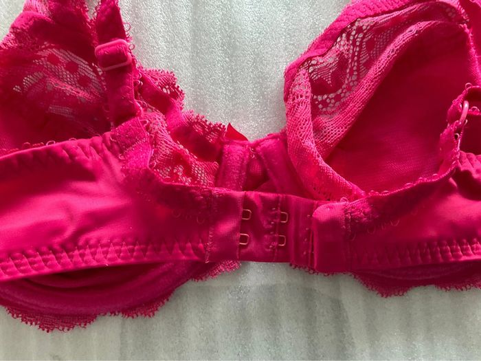 Soutien-gorge rose Playtex neuf - photo numéro 4