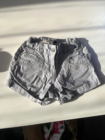 Short court fille ajustable à la taille