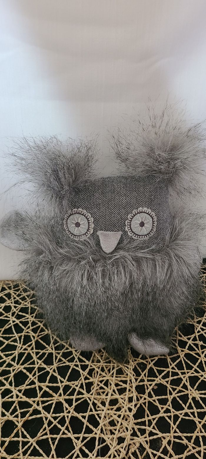 Petit coussin en peluche douce en fourrure de hibou de Noël avec ailes, bec et pieds scintillants, g - photo numéro 4