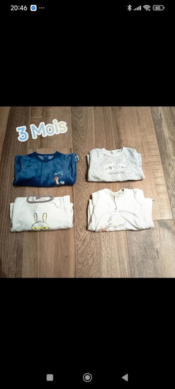 Lot de pyjamas velours taille 3 mois