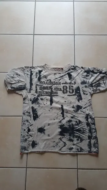 Tshirt blanc et bleu