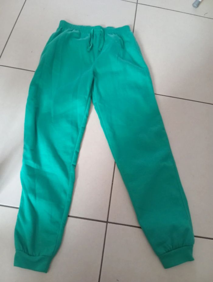 Pantalon jogging vert neuf 13 14 ans