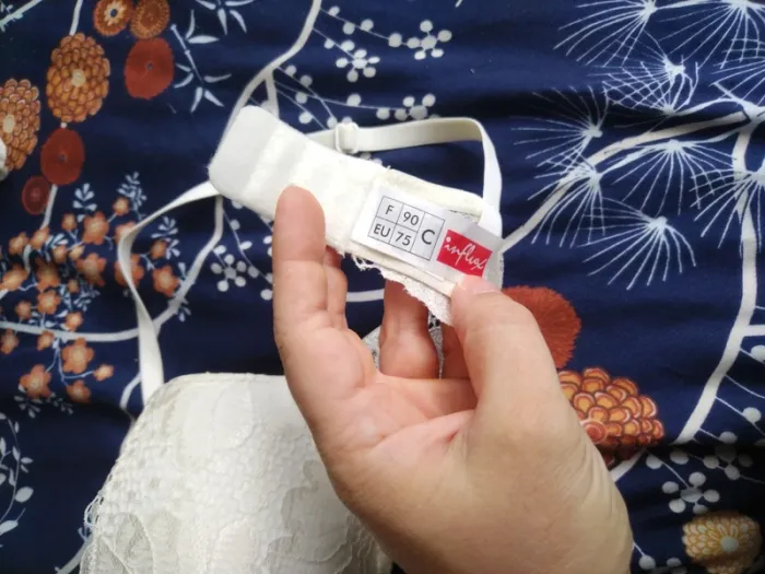 Soutien gorge neuf - photo numéro 2