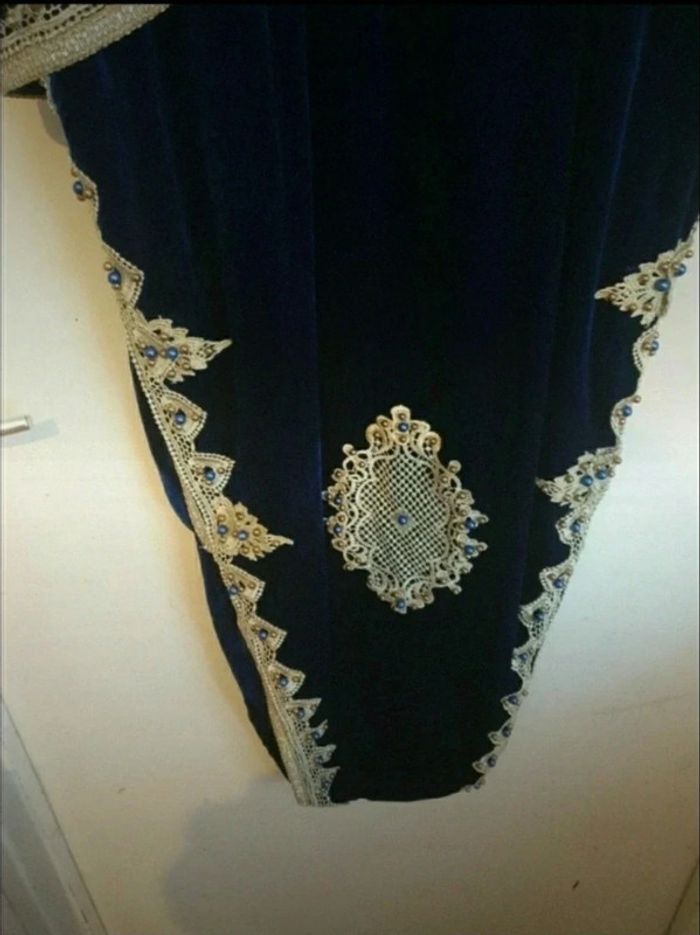 Robe de cérémonie orientale - photo numéro 5