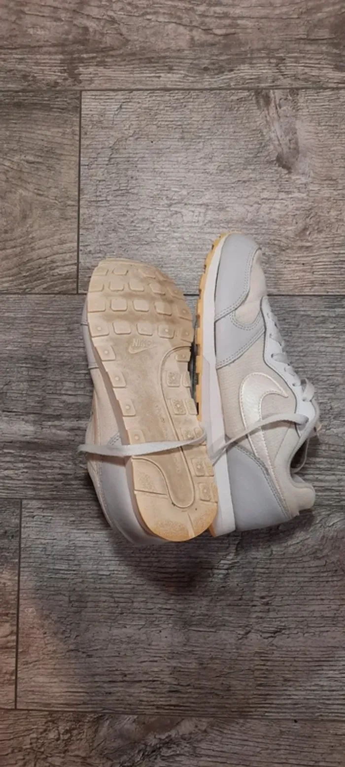 Basket femme Nike MD Runner 38.5 - photo numéro 6