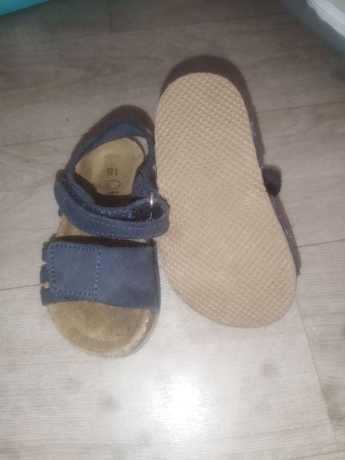 Sandales
