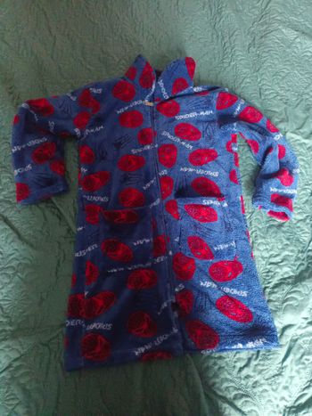 Lot de 10 peignoirs de 6 à 8 ans