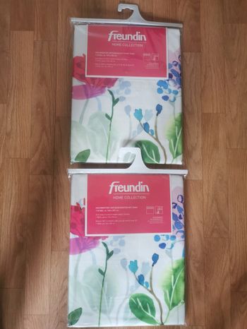 Paire neuve de voilages fleuris Freundin