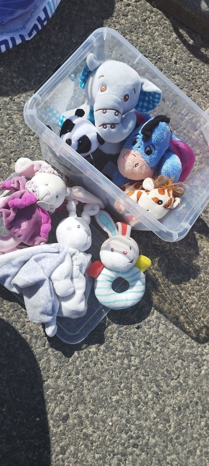 Lot de doudous, peluches