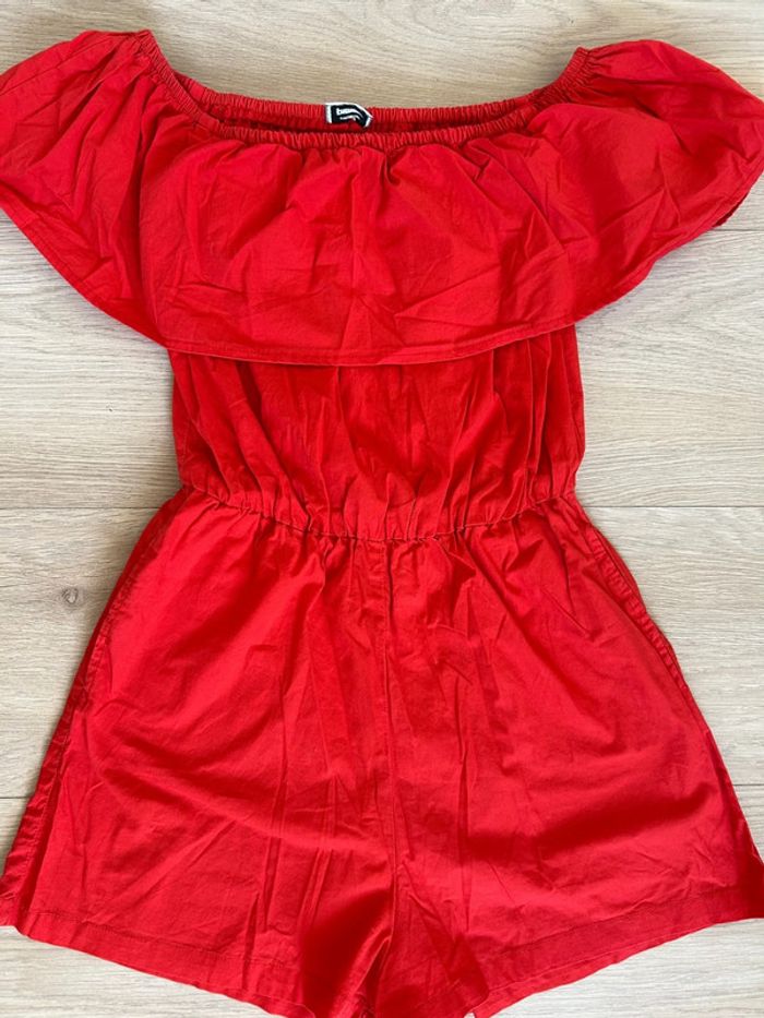 Combishort femme épaules dénudées rouge volant - photo numéro 4