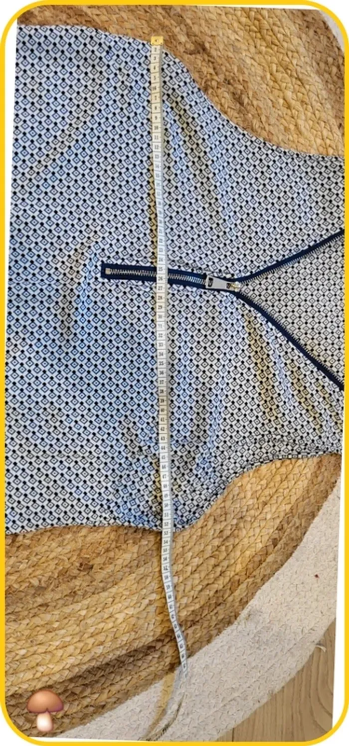 Robe sans manches imprimée géométrique – Kaylla – Taille XL/XXL
- Très bon état - Blanc Noir Bleu - photo numéro 7