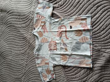 Tee-shirt garçon tailel 2.3ans