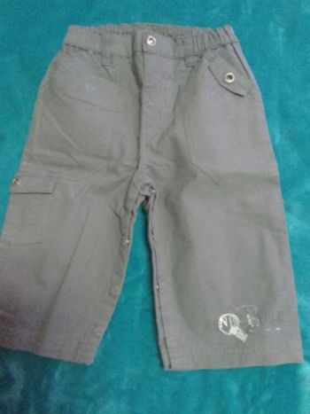 pantalon gris kitchoun 18 mois  pressions entre jambes tbe