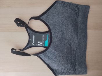 Brassière grise et noir neuve