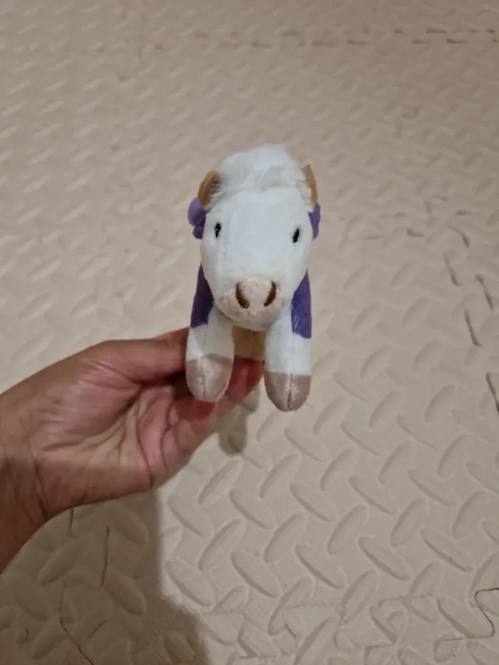 Peluche Milka vache mini violet blanc Très bon état - photo numéro 2