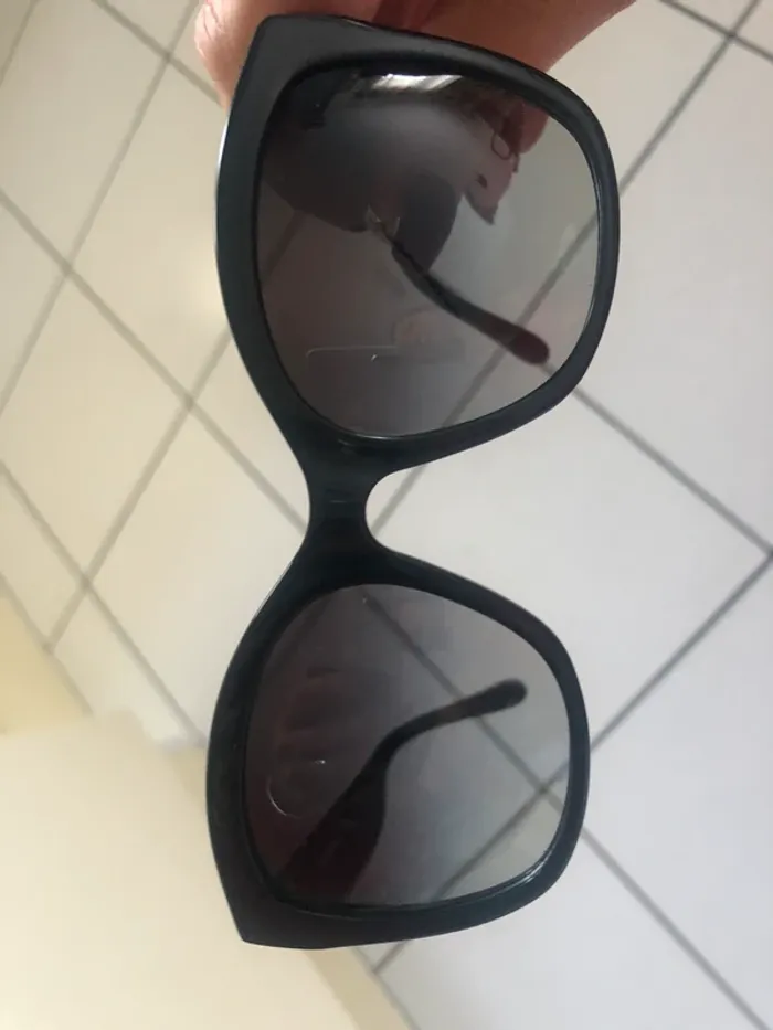 Lunettes solaires - photo numéro 4