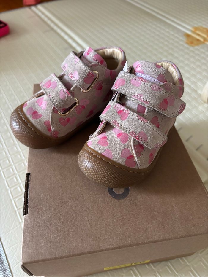 Naturino chaussures premiers pas taille 19