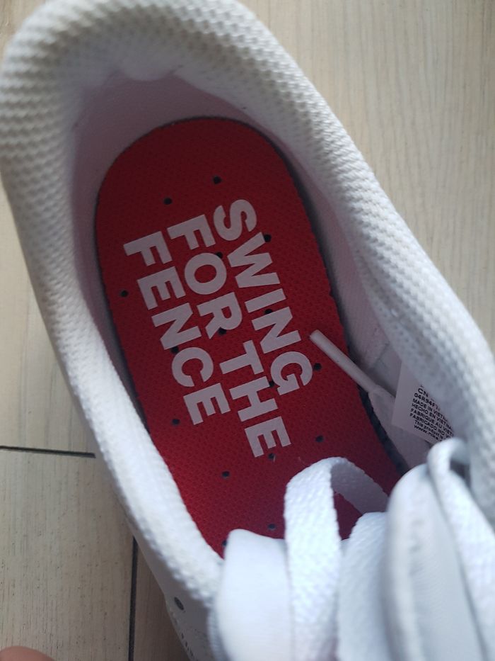 Superbe baskets Jordan blanches pointure 36,5 neuve - photo numéro 9