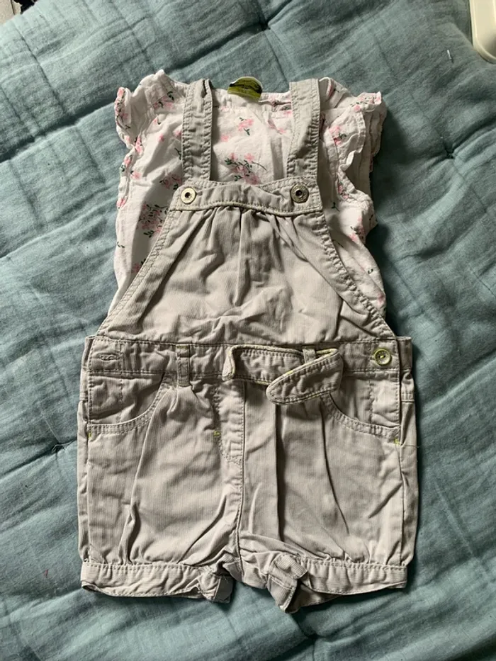Salopette short avec blouse manches courtes