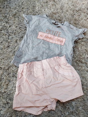 Lofi taille 18 mois short et t-shirt à manches courtes
