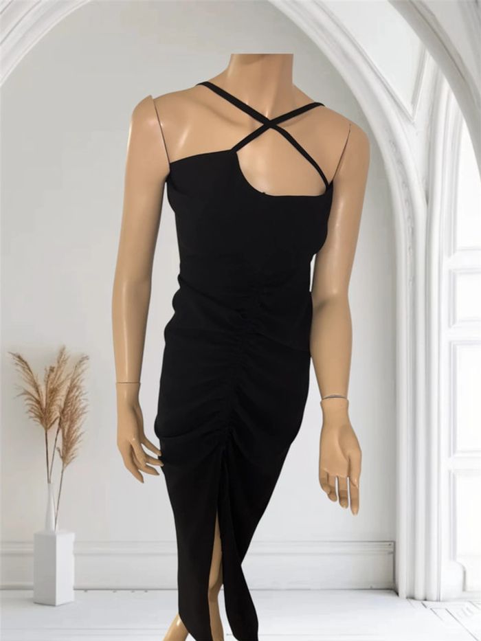 Très belle robe noir Zara noir taille  xs neuve