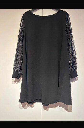 Shein : robe noir manche en dentelle