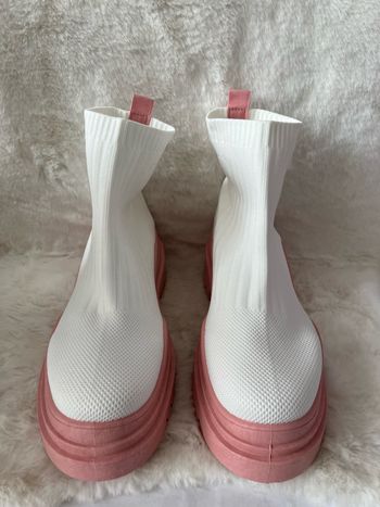 Bottines chaussettes blanches et roses 41