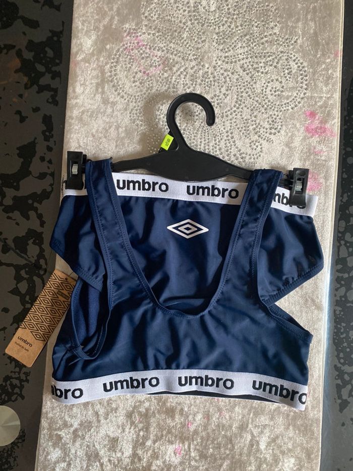 Umbro maillot de bain taille 10/12 ans neuf