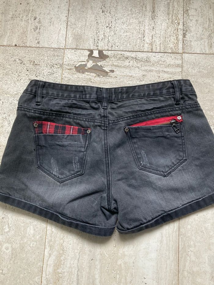 Short noir - photo numéro 3