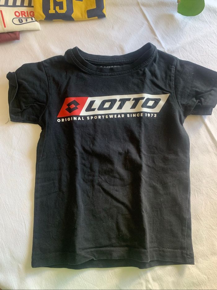 Lot 4 tee-shirts - photo numéro 2
