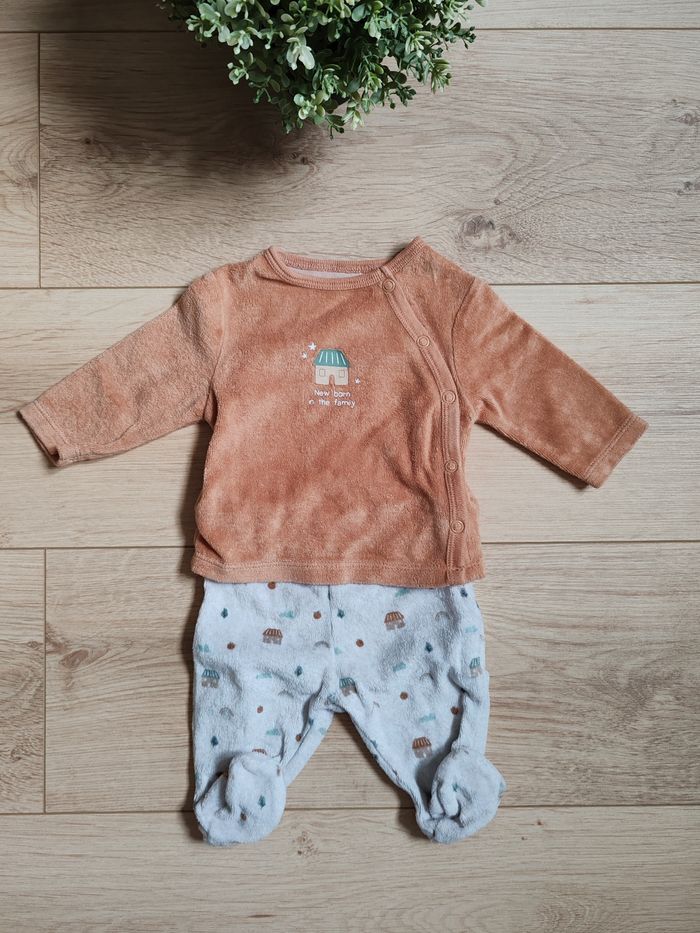 Pyjama motif maison 2 pièces  Kiabi 1 mois 🌸