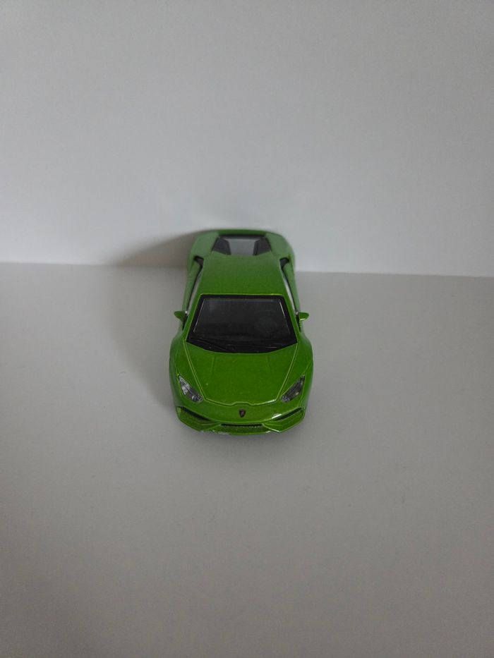 Miniature Burago - Lamborghini Huracán LP 610-4 - Vert Émeraude - Échelle 1/43