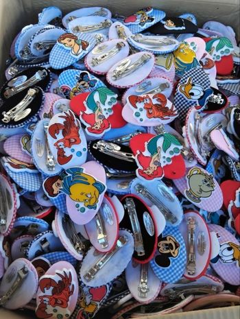 Lot 100 barrettes à cheveux disney