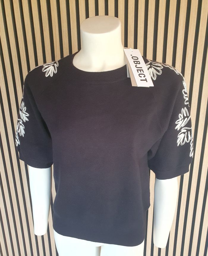 Splendide pull à manches courtes Object 🖤 - photo numéro 6