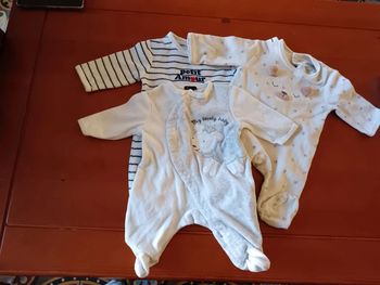 Pyjamas 1 mois