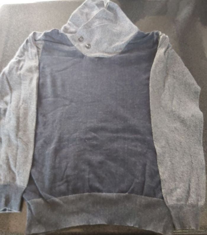 Pull fin col montant taille L